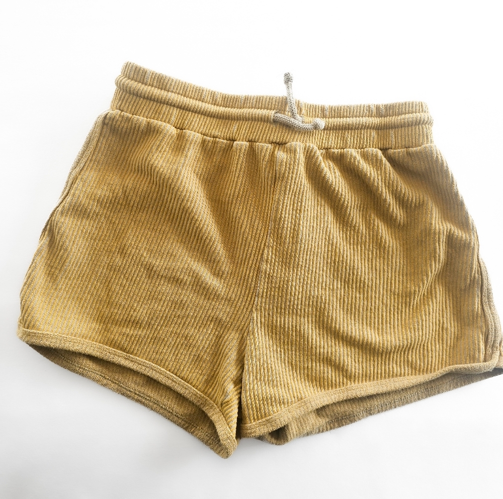 Fin and Vince Goldenrod Shorts Size Medium